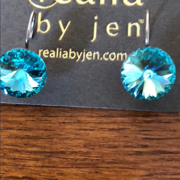Realia by Jen blue Swarovski crystal earring - Picture 4 of 4
